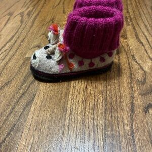 Garnet Hill Pink and Cream Kids Slippers